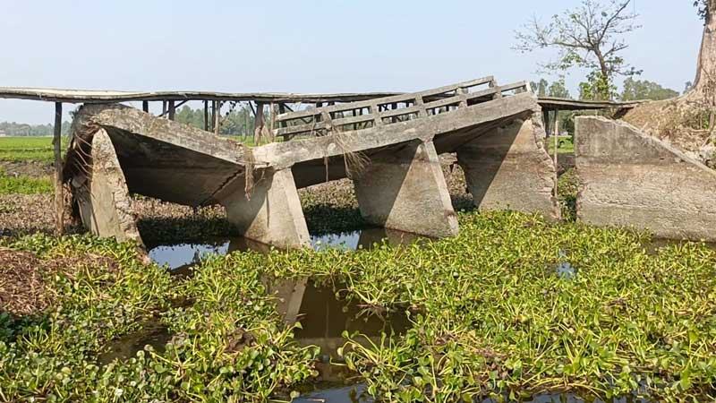 কুড়িগ্রামে বন্যায় ভেঙে পড়া সেতু সংস্কার হয়নি নয় বছরেও