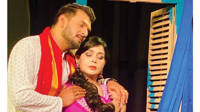 রবীন্দ্রনাথের উপন্যাসে প্রাঙ্গণেমোরের ‘শেষের কবিতা’