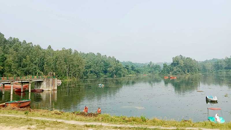 মহামায়া লেকের দখলমুক্ত জমিতে নির্মাণ হবে পার্কিং শেড