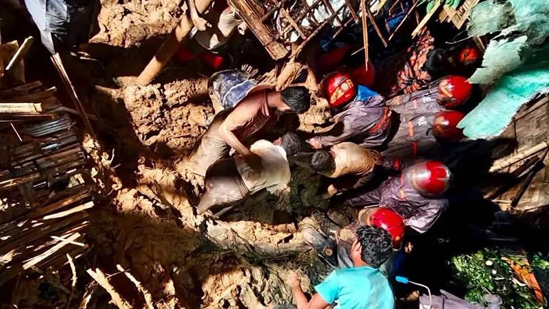 পাহাড় ধসে কক্সবাজারে রোহিঙ্গাসহ ১০ জনের মৃত্যু