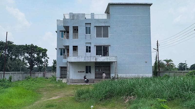 সাতবার সময় বৃদ্ধি, ছয় বছরেও শেষ হয়নি ১৫ মাসের কাজ