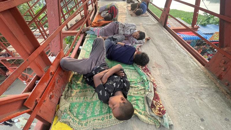 জন্মনিবন্ধন না থাকায় অধিকারবঞ্চিত গাজীপুরের পথশিশুরা