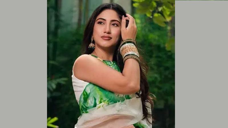শুটিংয়ের বিচিত্র অভিজ্ঞতা জানালেন সাফা কবির