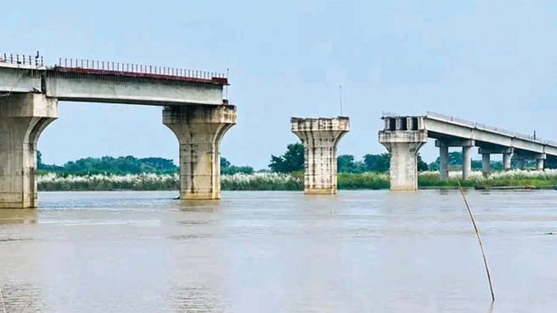 ভাজনডাঙ্গা সেতুর নির্মাণকাজ শেষ হয়নি আট বছরেও
