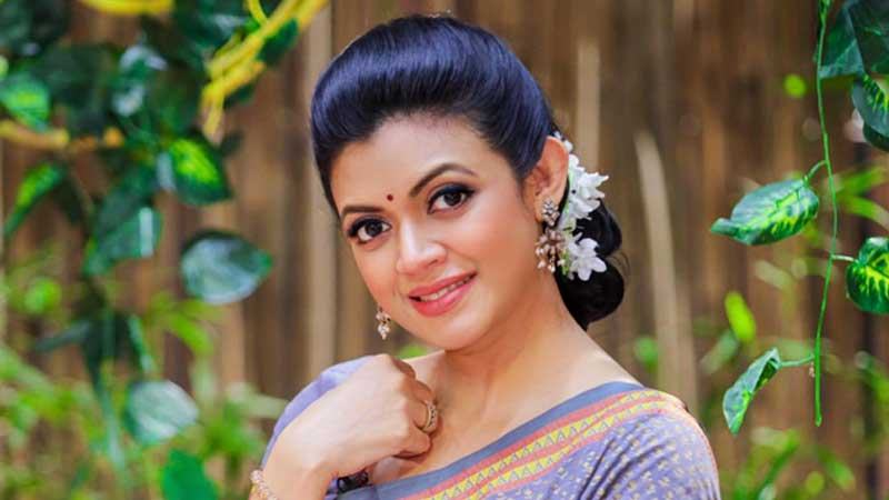সেপ্টেম্বরে আসছে নাবিলার ‘বনলতা সেন’