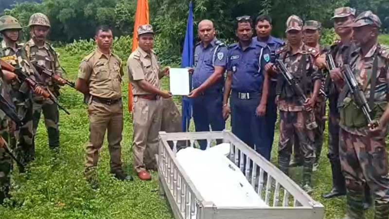 ভারতের সীমানায় বাংলাদেশী যুবকের ঝুলন্ত মরদেহ ফেরত দিল বিএসএফ