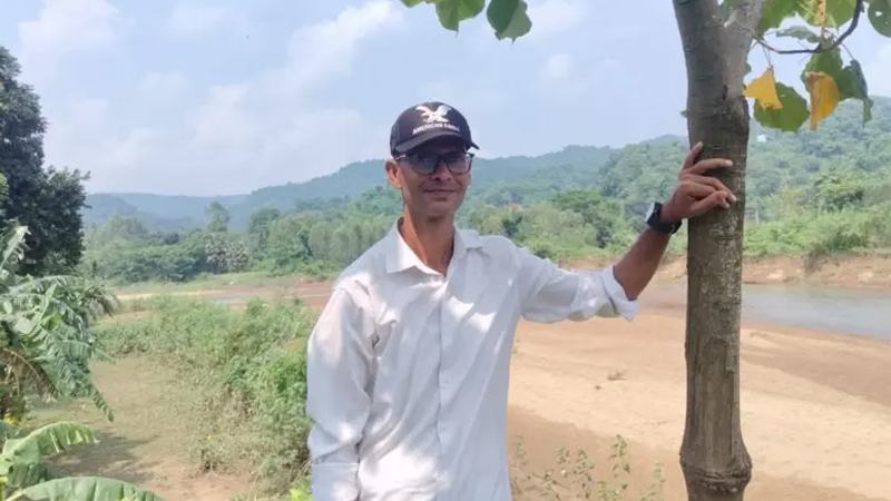 শরীর ভেদ করে যায় ৫ গুলি, আটকে থাকে একটি