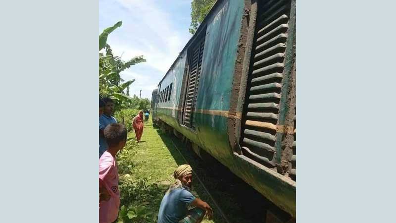 কুড়িগ্রামে ঝুঁকিপূর্ণ হয়ে পড়েছে ২০ কিলোমিটার রেলপথ