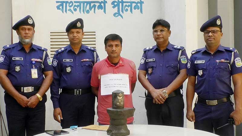 ময়মনসিংহ থেকে চুরি হওয়া শিবলিঙ্গ টাঙ্গাইলে উদ্ধার