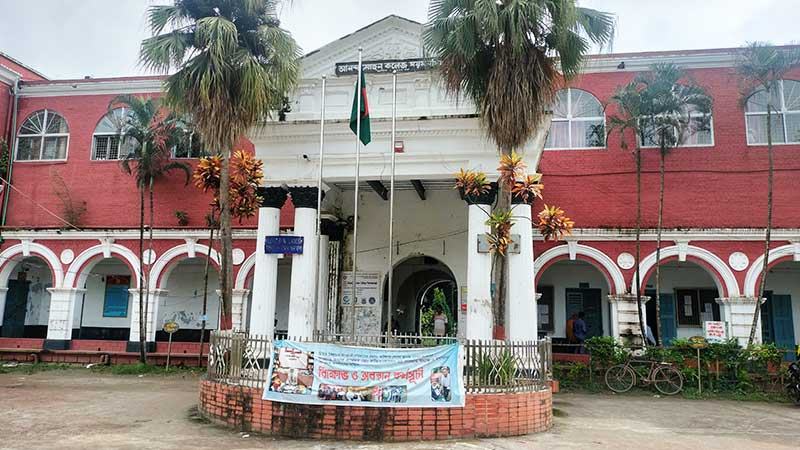 ময়মনসিংহের সরকারি আনন্দ মোহন কলেজের ৯৪ শতাংশ শিক্ষার্থীই আবাসন সুবিধাবঞ্চিত