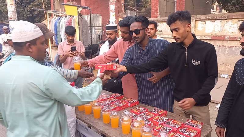 রাজবাড়ীতে ২ টাকায় ইফতারি