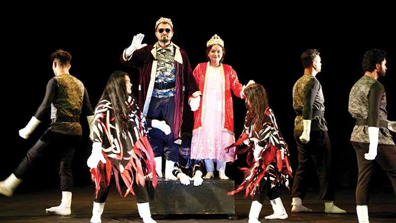 মূকাভিনয় দিবসে স্বপ্নদলের ‘ম্যাকবেথ’