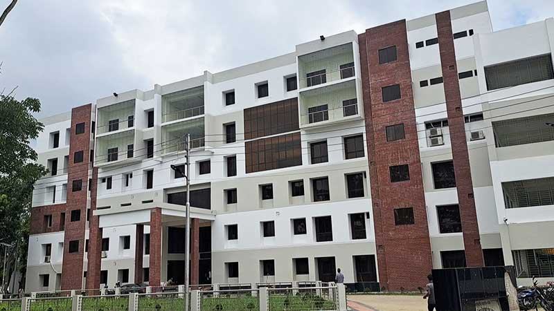 নির্ধারিত সময় পার হলেও চালু হয়নি ১০০ শয্যার ভবন
