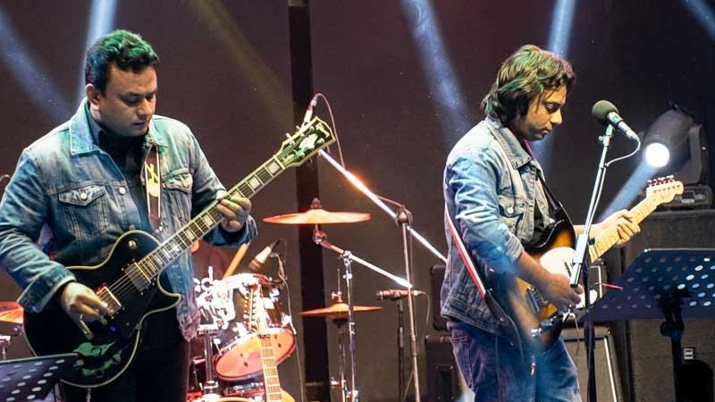 দ্বিতীয় স্টুডিও অ্যালবাম প্রকাশ করল ‘দ্য রোডস’