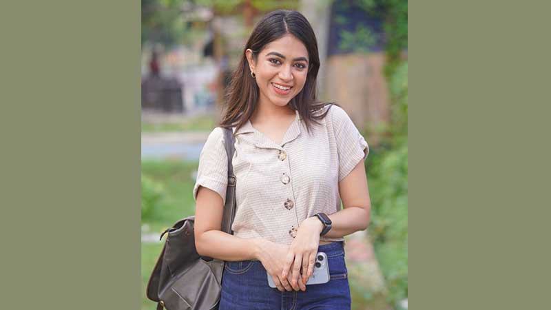 আসছে প্রিয়ন্তী উর্বীর ‘লং ড্রাইভ’