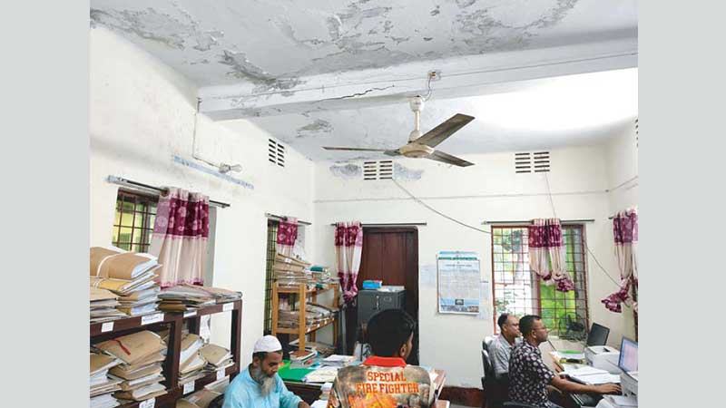 দুর্যোগে উদ্ধারকারী ফায়ার সার্ভিস কর্মীরাই দুর্ঘটনার ঝুঁকিতে