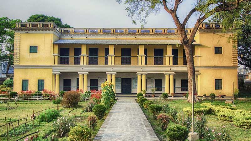 রবীন্দ্র কাছারিবাড়িতে দর্শনার্থীর ওপর হামলার অভিযোগে মামলা