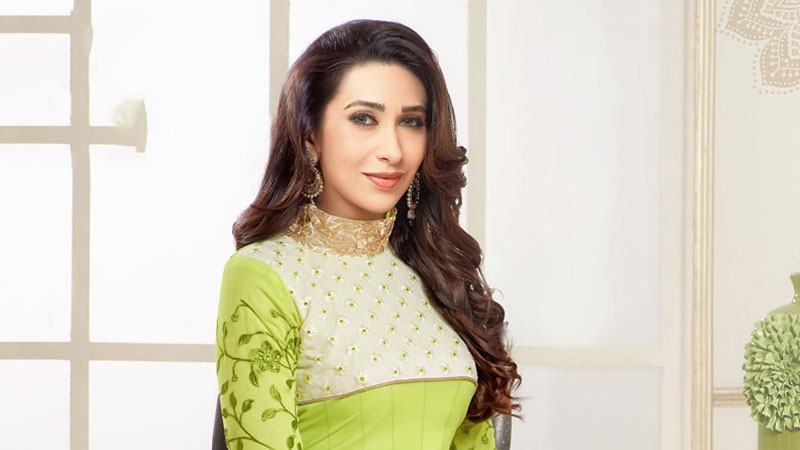 পুলিশ কর্মকর্তার চরিত্র ফিরিয়ে দিয়েছিলেন কারিশমা কাপুর