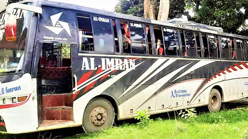 টাঙ্গাইলে চলন্ত বাসে ডাকাতির ঘটনায় গ্রেফতার ৩