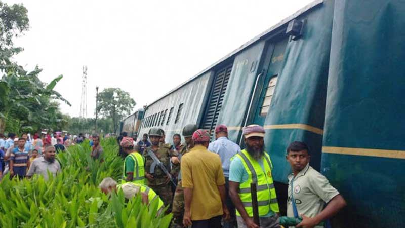 ট্রেনের বগি লাইনচ্যুত