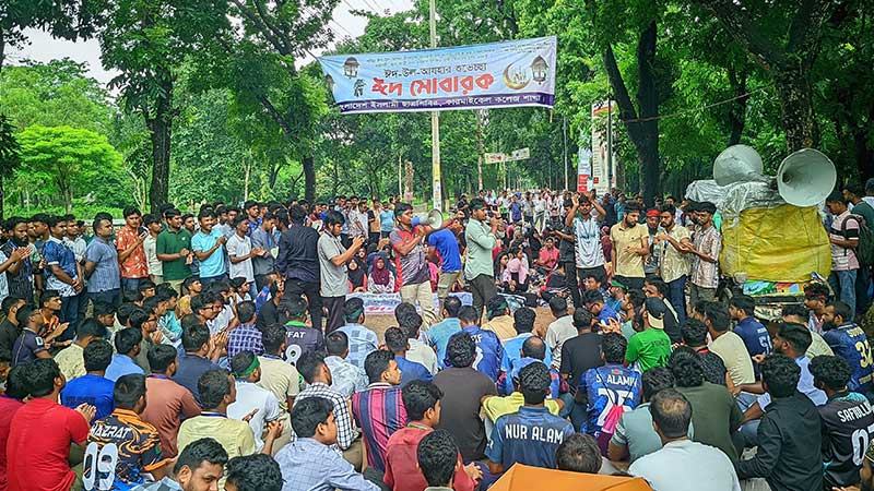 রেল-সড়ক অবরোধের হুঁশিয়ারি শিক্ষার্থীদের