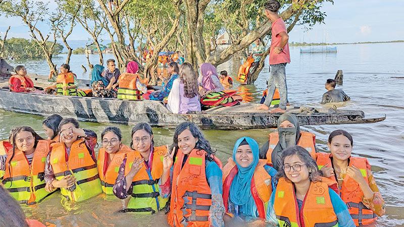 ‘‌নয়কুড়ি কান্দার ছয়কুড়ি’ বিলে একদিন