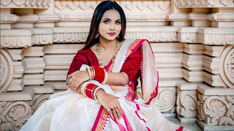 আরামে আভিজাত্যে পূজার সাজপোশাক