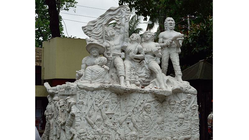 বিশ্ববিদ্যালয় প্রাঙ্গণে একাত্তরের স্মৃতি