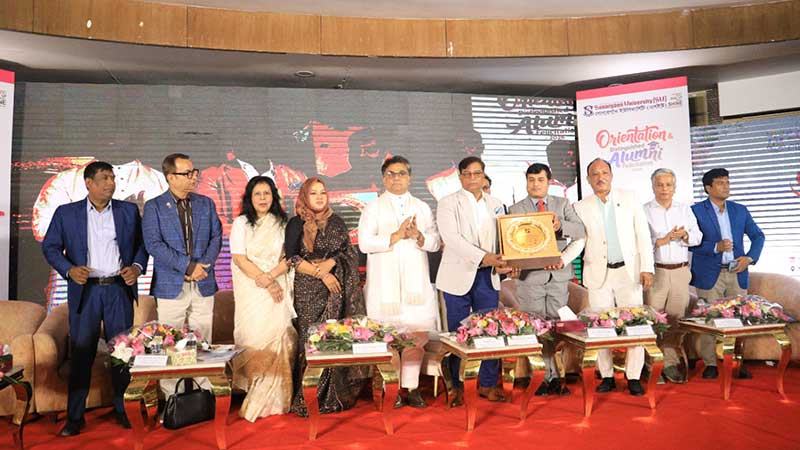 সোনারগাঁও ইউনিভার্সিটিতে ওরিয়েন্টেশন ও কৃতী শিক্ষার্থী সংবর্ধনা অনুষ্ঠিত