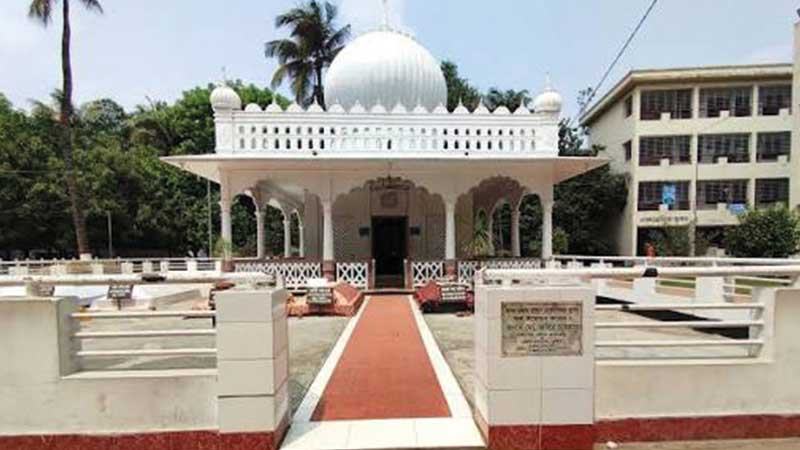 তিরোধান দিবসের ভাবগাম্ভীর্যে ছেঁউড়িয়ায় লালন মেলা শুরু