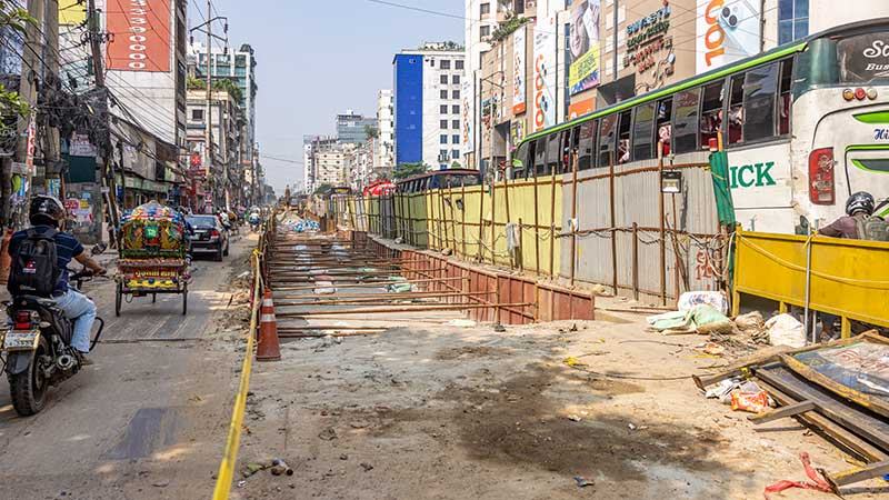ঢাকায় একসঙ্গে শুরু হচ্ছে তিন মেট্রোর কাজ, যানজট ও ভোগান্তির শঙ্কা