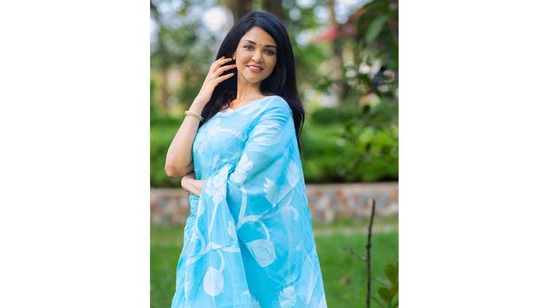 ‘‌নীলপরী’তে শারলিন ফারজানা