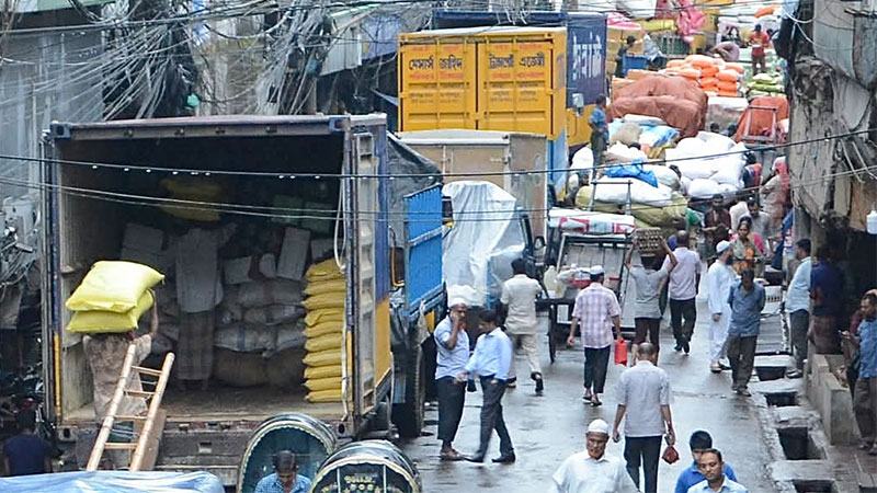 সরবরাহ সংকটে দাম বাড়ছে শুকনো খাদ্যসহ নিত্যপণ্যের