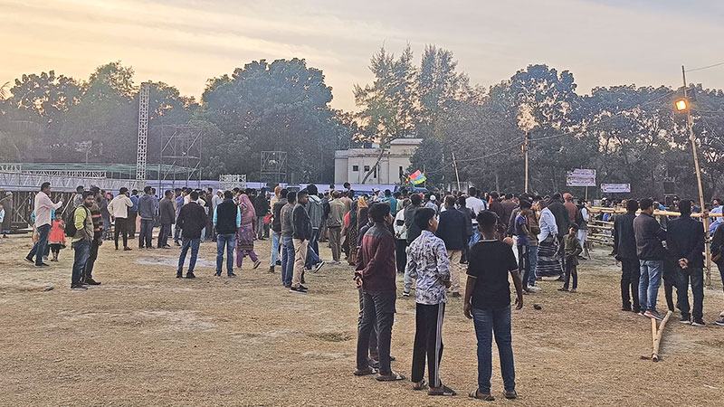 বন্ধ কলকারখানা চালু ও পর্যটন ঘিরে প্রতিশ্রুতির প্রত্যাশা স্থানীয়দের