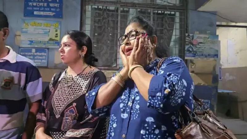 কলকাতায় পূজামণ্ডপে পদদলিত হয়ে ১৭ জন নিহত