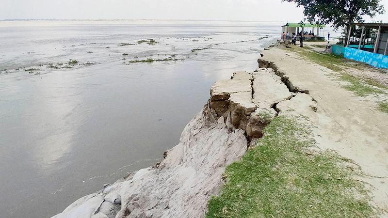 বগুড়ার ধুনটে আবার ভাঙছে যমুনা