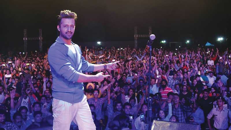 ১৩ ডিসেম্বরেই আতিফ আসলামের কনসার্ট