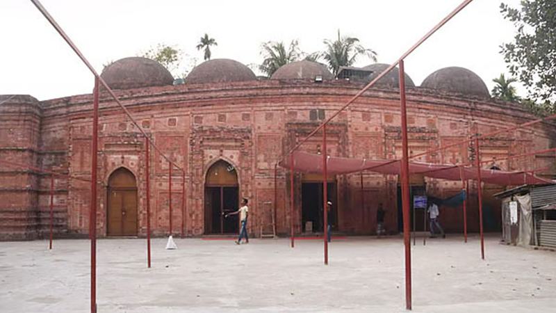 বাংলায় মুসলিম স্থাপত্যের অনন্য নিদর্শন