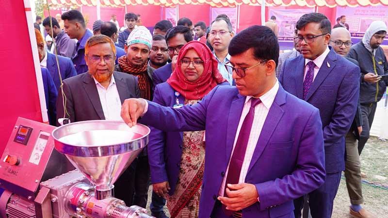 চুয়াডাঙ্গায় কৃষিপ্রযুক্তি প্রদর্শন মেলা উদ্বোধন