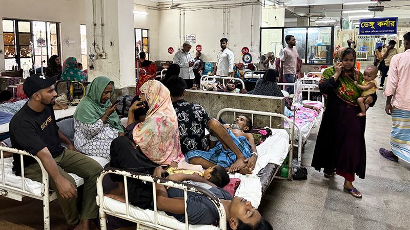 চট্টগ্রামে সংক্রমণ ঊর্ধ্বমুখী, প্রতিদিন আক্রান্ত হচ্ছে ১৭ জনের বেশি