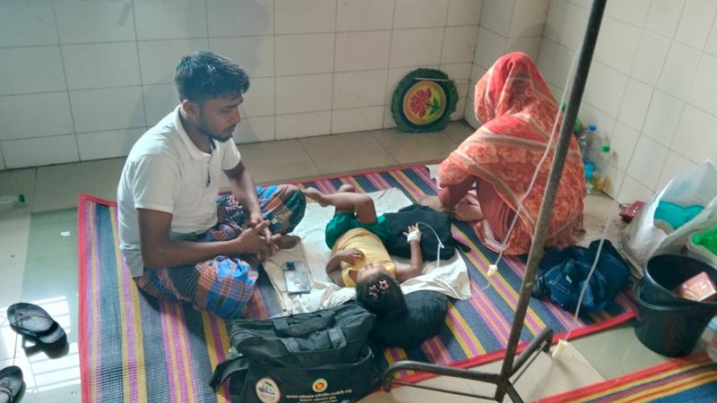 ৬৪ শয্যায় প্রতিদিন চিকিৎসা নিচ্ছে ১০০ শিশু উপসর্গে মৃত্যু চার