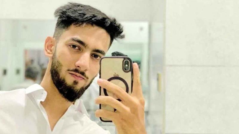 সৈকতে গোসলে নেমে পর্যটক নিখোঁজ