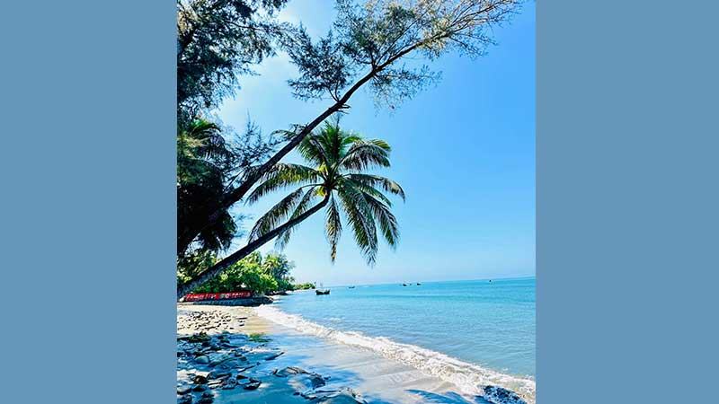 সেন্ট মার্টিনে যায়নি পর্যটক ছাড়েনি জাহাজ