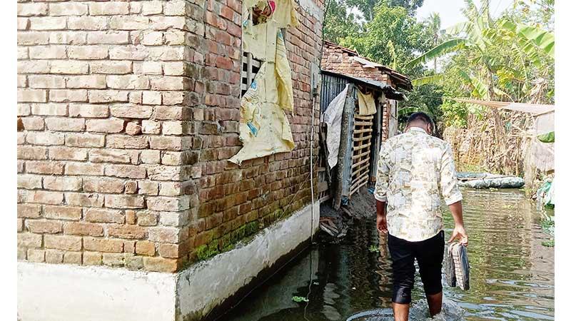 সাতক্ষীরায় ৪৭৬ কোটি টাকা ব্যয় করেও নিরসন হয়নি জলাবদ্ধতা