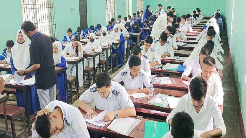 ৫ বছরে ফেনীতে পরীক্ষার্থী কমেছে ৪০ শতাংশ