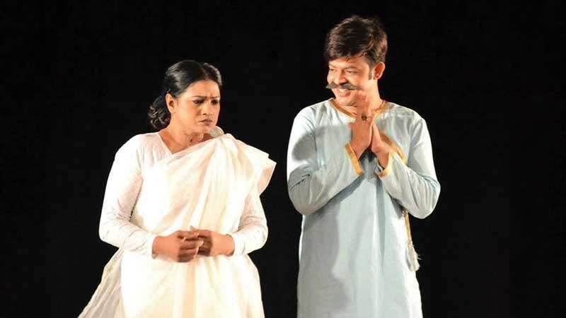 চারুনীড়ম থিয়েটারের শততম মঞ্চায়নে চেখভের তিন নাটক