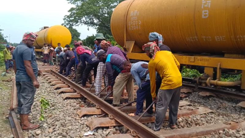 খুলনার সঙ্গে উত্তরবঙ্গের ট্রেন চলাচল স্বাভাবিক