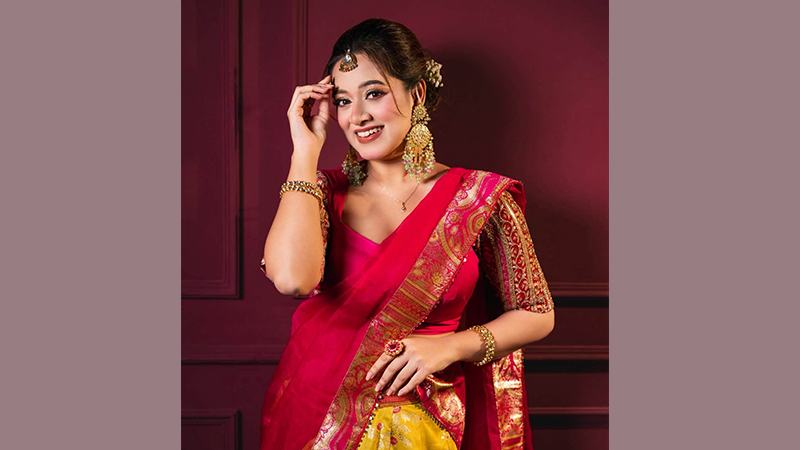 ঢালিউড অ্যাওয়ার্ডে সেরা অভিনেত্রী দীঘি