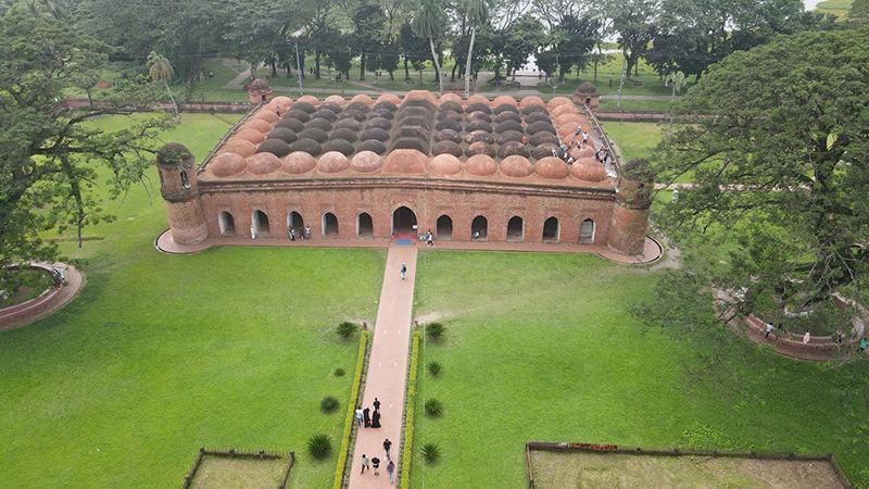 ষাটগম্বুজ মসজিদ নির্মাণে লাগে ১২ বছর
