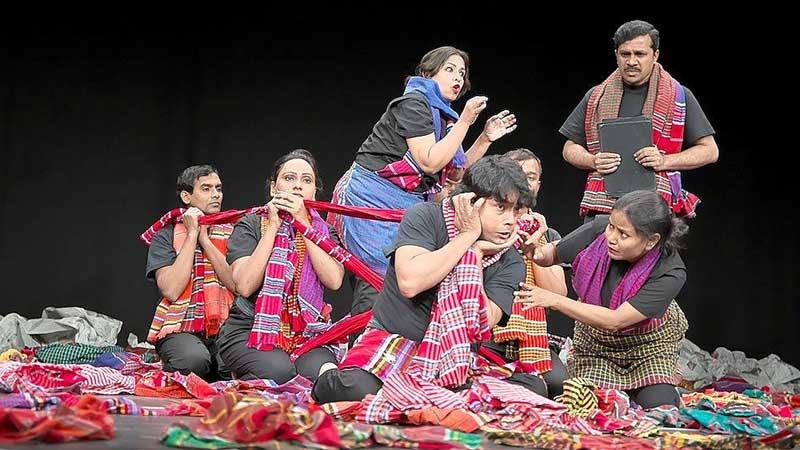 আজ শিল্পকলা একাডেমিতে স্বপ্নদলের নাটক ‘ত্রিংশ শতাব্দী’